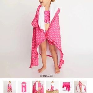 POSH PEANUT X BARBIE RUFFLED HOODED TOWEL